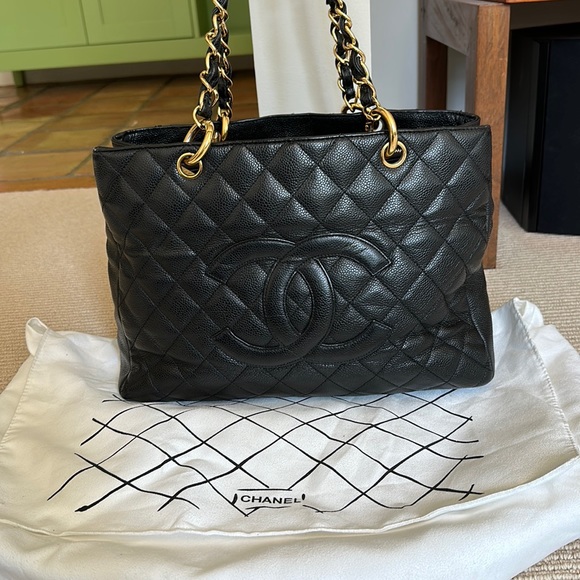 CHANEL Handbags - ✨Chanel Grand Shopping Tote